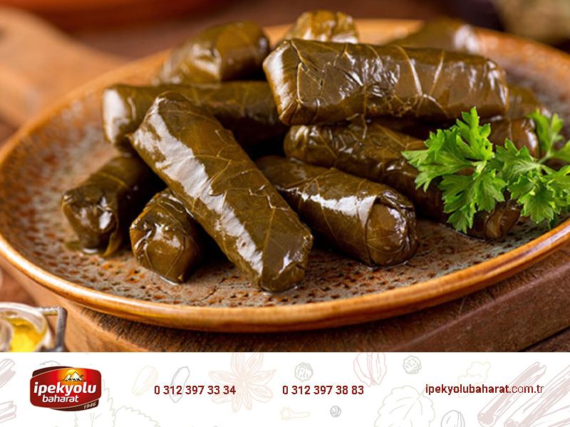 Zeytinyağlı Yemeklerde Hangi Baharatlar Kullanılır?